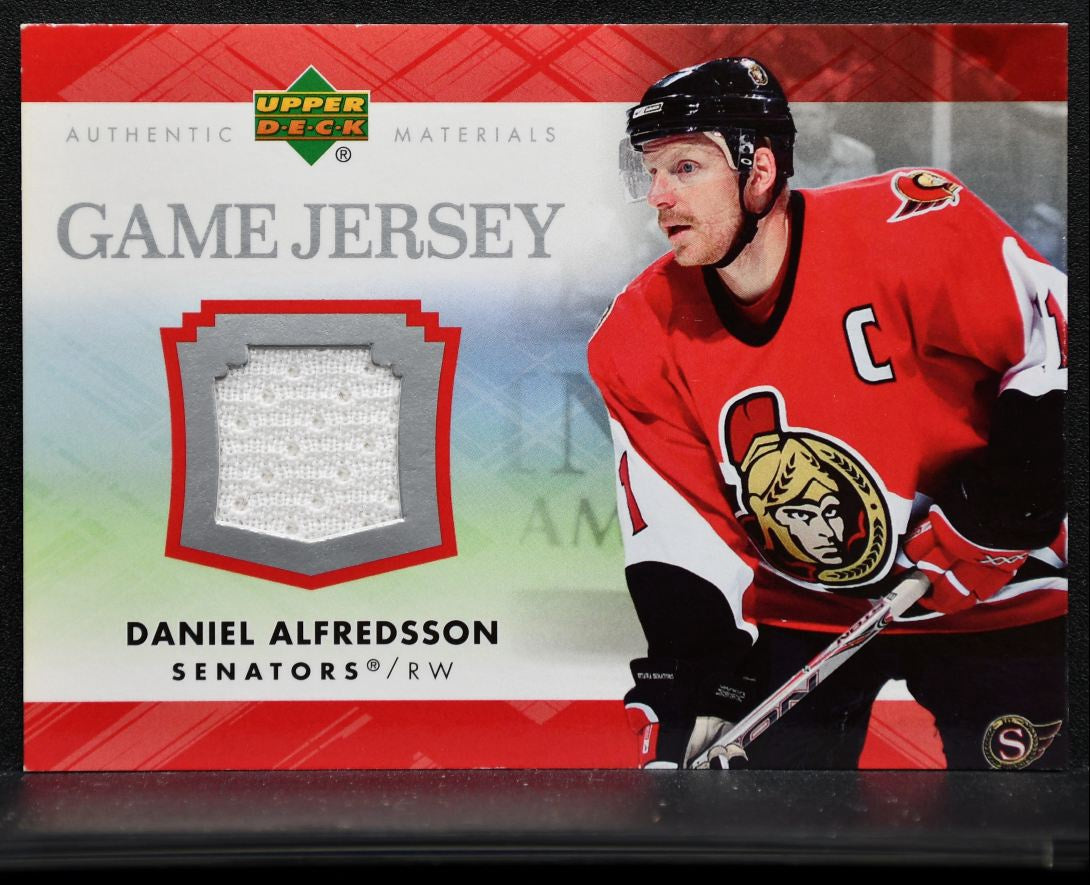 2007-08 UD Series 1 Game Jerseys Alfredsson J-DA Senators Jersey 9202