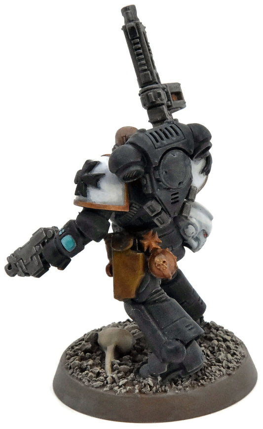 SPACE MARINES Lieutenant #2 WELL PAINTED Warhammer 40K Black Templars
