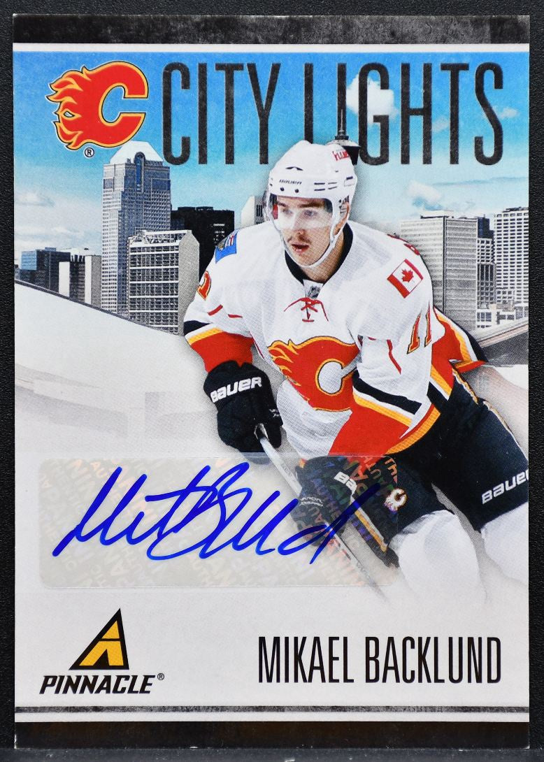 2011-12 Panini Pinnacle City Lights Mikael Backlund 45 Flames Auto 009/100 1001