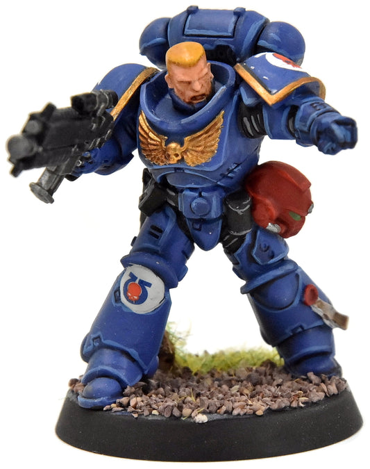 SPACE MARINES Primaris Lieutenant #2 WELL PAINTED Ultramarines 40K