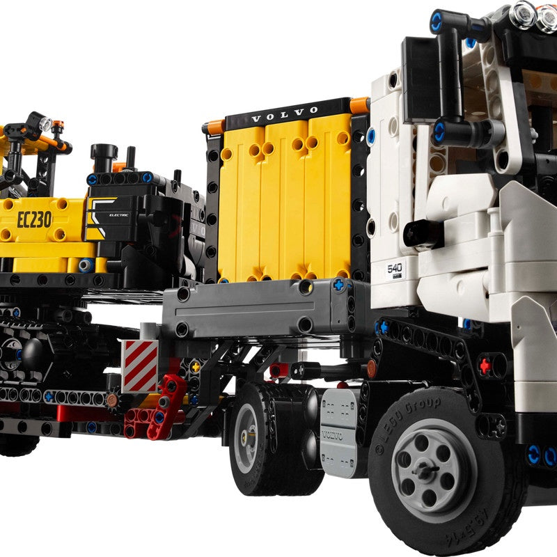 LEGO Volvo FMX Truck & EC230 Electric Excavator (42175)
