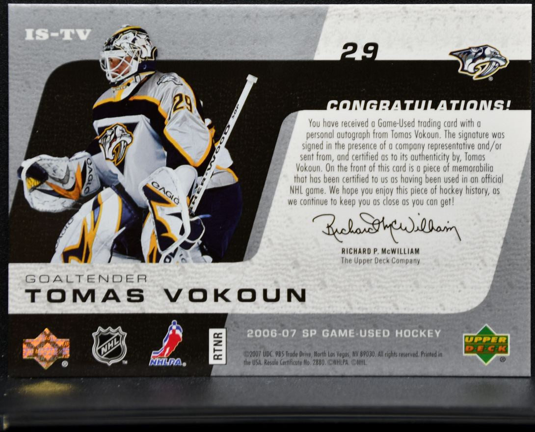 2006-07 SP Game Used Inked Sweaters Vokoun Predators Auto /100 Jersey 6065