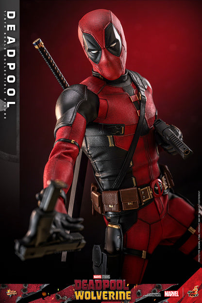 Figurine Deadpool à l'échelle 1/6 par Hot Toys
