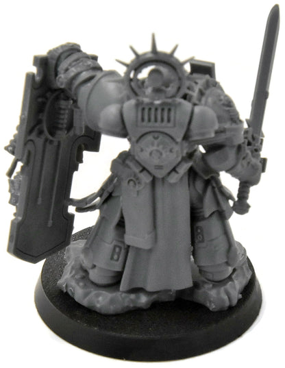 SPACE WOLVES Captain with shield #1 Warhammer 40K