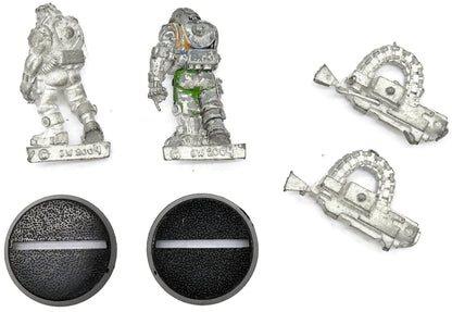 SPACE MARINES 2 Servitors #1 METAL Warhammer 40K Missing Backpacks