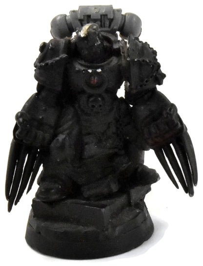 SPACE MARINES Limited Ultramarines Captain #1