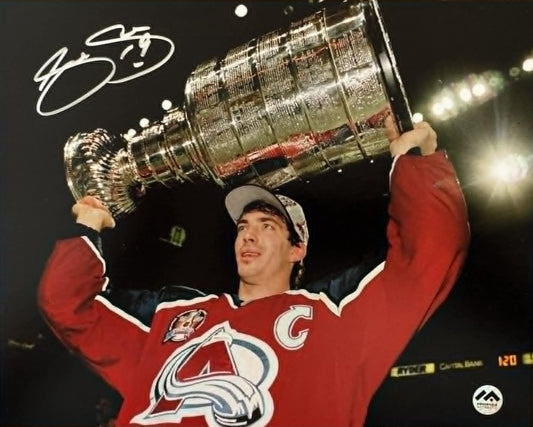 Joe Sakic Stanley Cup Autographed 8x10 Photo - Avalanche Colorado