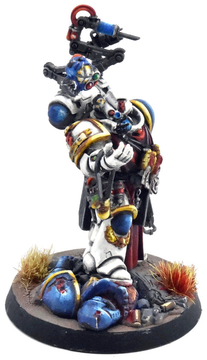 SPACE MARINES Primaris Apothecary #1 WELL PAINTED Warhammer 40K Ultramarines