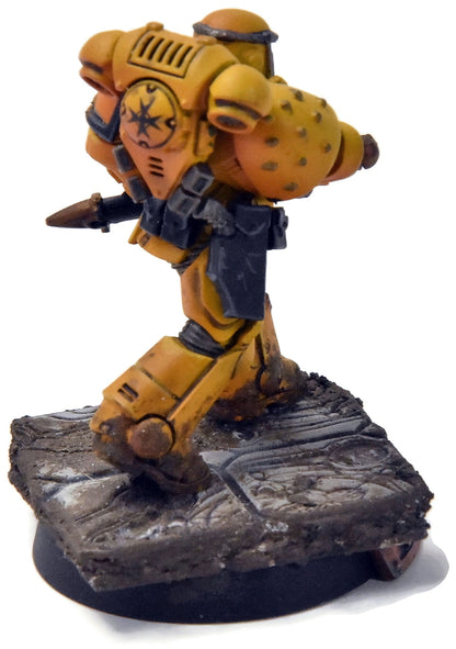IMPERIAL FISTS Primaris Captain Converted #2 PRO PAINTED Warhammer 40K
