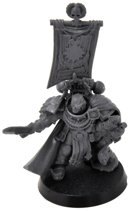 SPACE MARINES Captain #1 Warhammer 40K 0882
