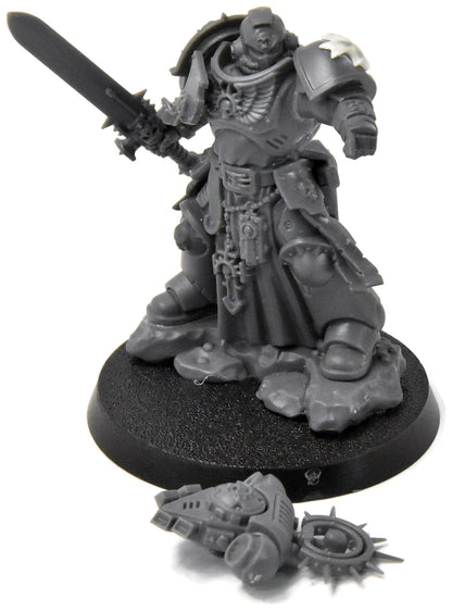 SPACE MARINE Captain #1 Converted Warhammer 40K