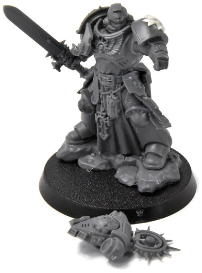 SPACE MARINE Captain #1 Converted Warhammer 40K