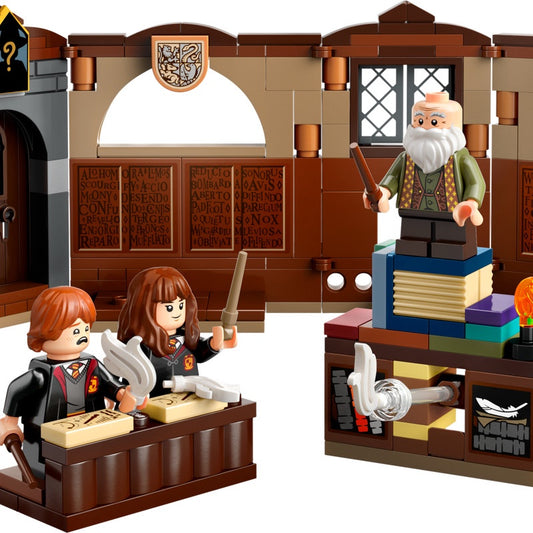 Hogwarts™ Castle: Charms Class (76442)