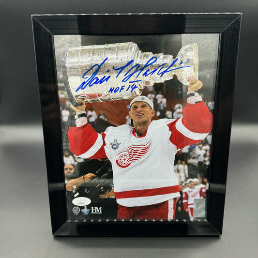 Dominik Hašek Stanley Cup Auto Frame Used (Some Scratches)
