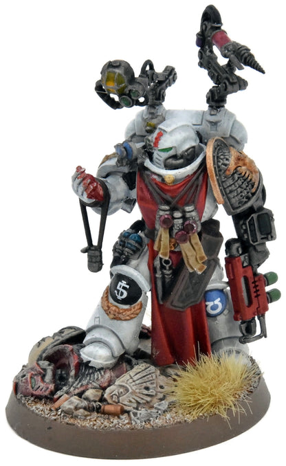 SPACE MARINES Apothecary #1 WELL PAINTED Warhammer 40K