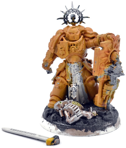 SPACE MARINES Captain With Relic-Shield #1 Warhammer 40K Need repair