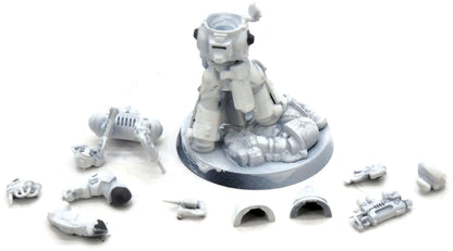 SPACE MARINES Primaris Apothecary #1 Warhammer 40K 7011