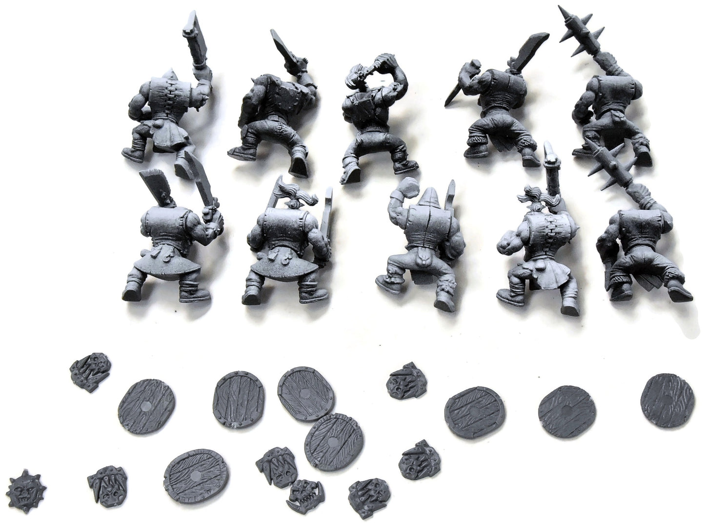 ORCS AND GOBLINS 10 Orc Boy #1 missing 2 shields no base FANTASY