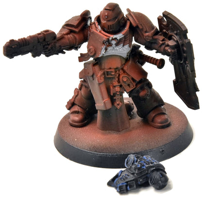 SPACE MARINES Lieutenant With Shield #5 Warhammer 40K